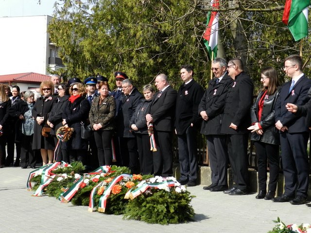 2017. március 15. 22